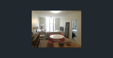 Enormous, One Bedroom + Study in Northwoods Available Mid December - Photo 5