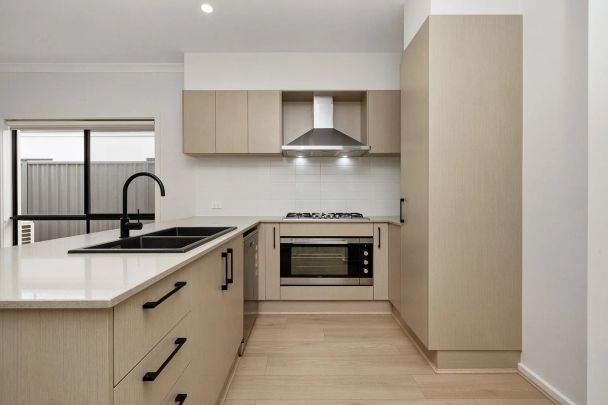 Modern Family Living in a Fast-Growing Eyre Community - Photo 1