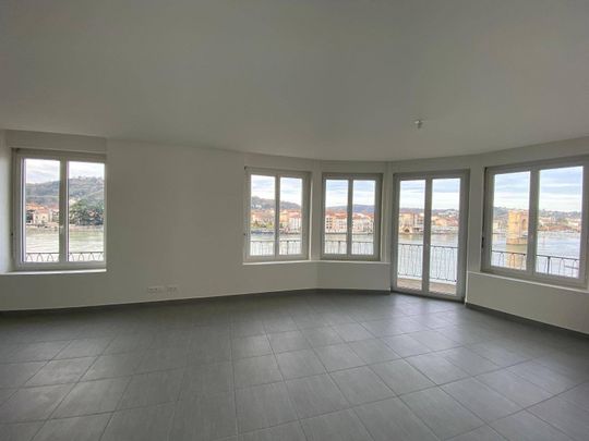 Location appartement rénové 4 pièces 101.8 m² à Vienne (38200) 4 - Photo 1