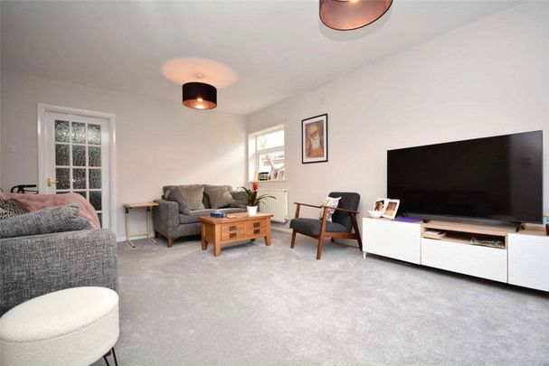 8, Linton Road, Leeds, West Yorkshire, LS17 8QH - Photo 1