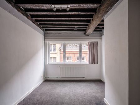 Toplocatie in het centrum - Bel-étage woning met 2 slaapkamers en terras. - Foto 2