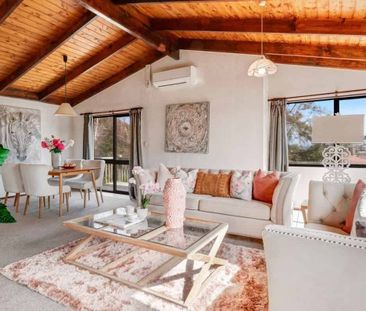 Large Family home in Unsworth Heights - Photo 4