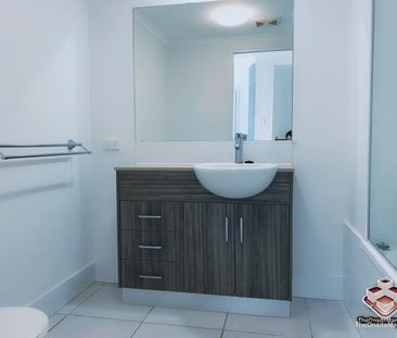 2 BEDROOM NON-FURNISHED UNIT IN TROPICAL RESORT STYLE APARTMENTS - Photo 6