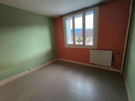 Location Appartement 4 pièces 65m² ECHIROLLES 38130 - Photo 2