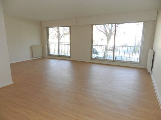 Location Appartement 3 pièces 84m² - Photo 1