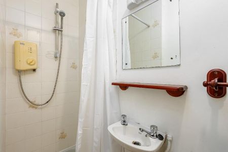 Studio to rent - Photo 5