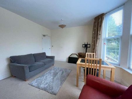 Westbourne Road, Scarborough, YO11 - Photo 2