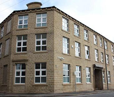 Ray Street, Near Town Centre, Huddersfield - Photo 3