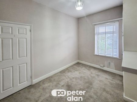 Balmoral Road, NEWPORT - Photo 4