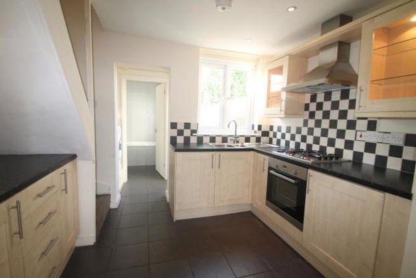 2 bedroom terraced house to rent - Photo 1