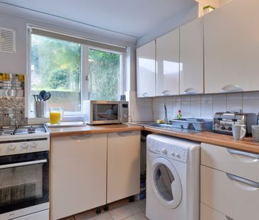 Room in a Shared House, Ashton Road, LU1 - Photo 3