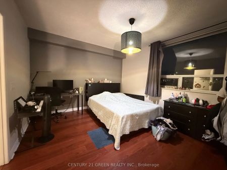 200 Burnhamthorpe Road E #1103 - Photo 4