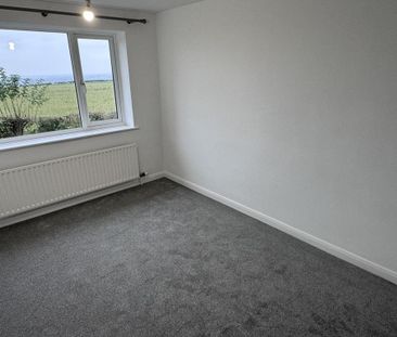 3 bedroom end of terrace house to rent - Photo 5