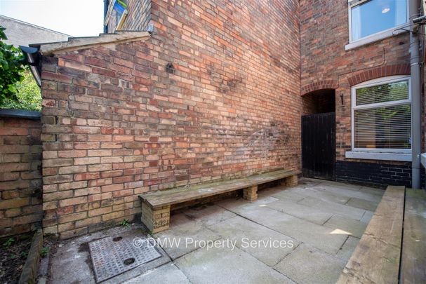 College Street, Long Eaton, Nottingham - Photo 1