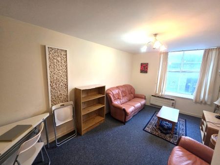 1 bedroom flat to rent - Photo 2
