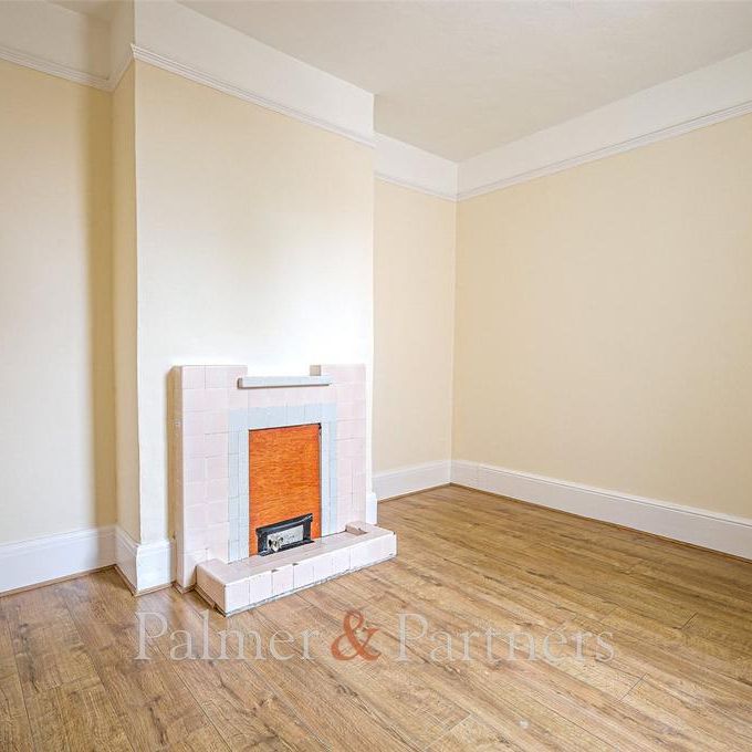 4 bedroom terraced house to rent - Photo 1