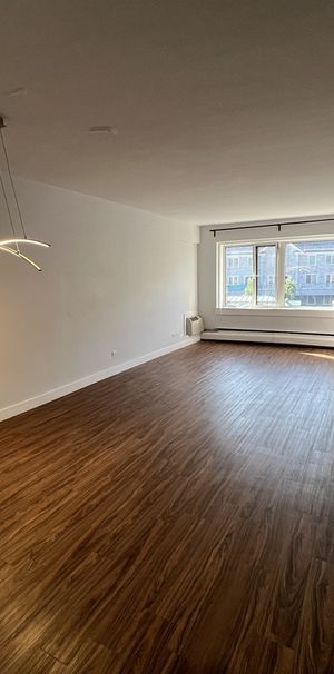 Grand 3 1/2 Au Centre-Ville - 1m GRATUIT - Photo 1