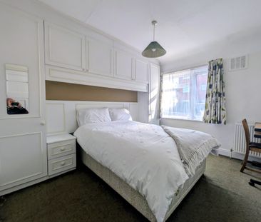 Kelso Gardens, Woodhouse - Photo 3