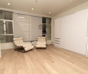 Modern Fully Furnished Studio - Photo 4