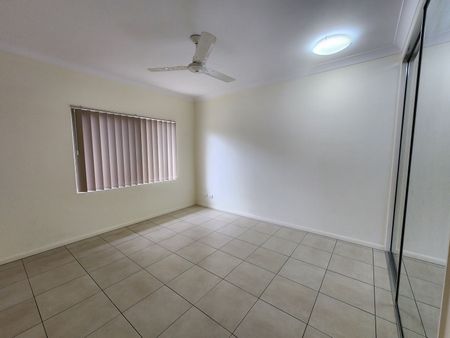 Spacious home inside & out - Photo 3