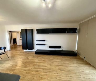 3 bedroom flat to rent - Photo 2