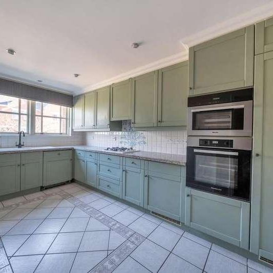 Virginia Water, Surrey, GU25 - Photo 1