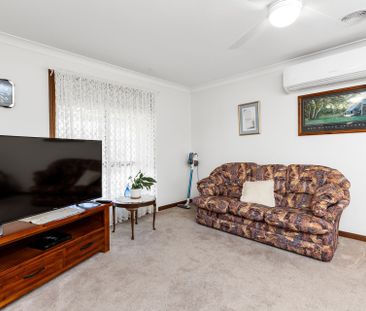 Neat & Tidy Family Home - Photo 2