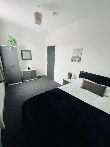 1 Beds - House share - - Photo 4