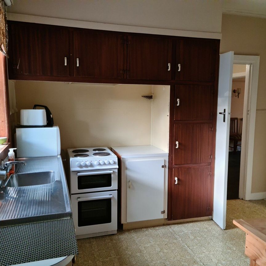 Opportunity to live on desirable Beach Road - 6 or 12 month lease options available - Photo 1