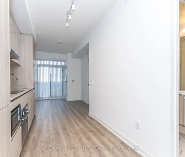 8 Interchange Way #5807 - Photo 2