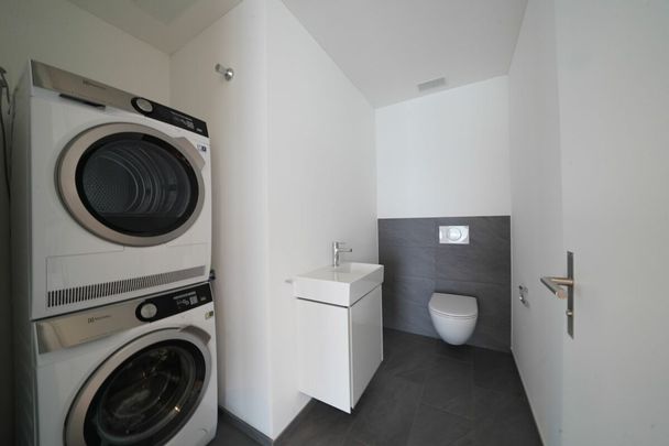 Exklusive Attikawohnung mit malerischer Aussicht - Photo 1