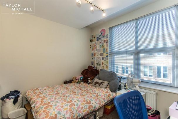 5 bedroom terraced house to rent - Photo 1