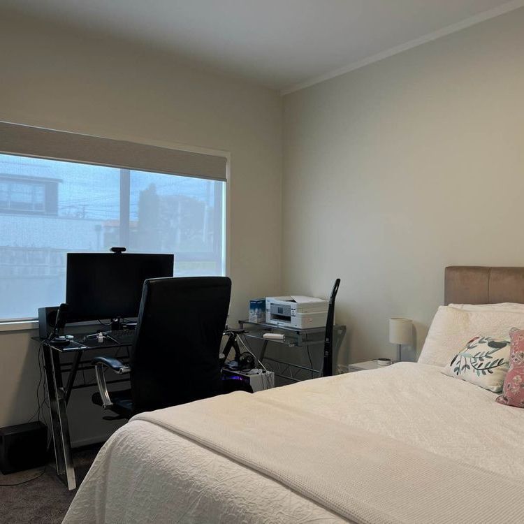 Modern Two-Bedroom Retreat in Prestigious St Heliers - Photo 1