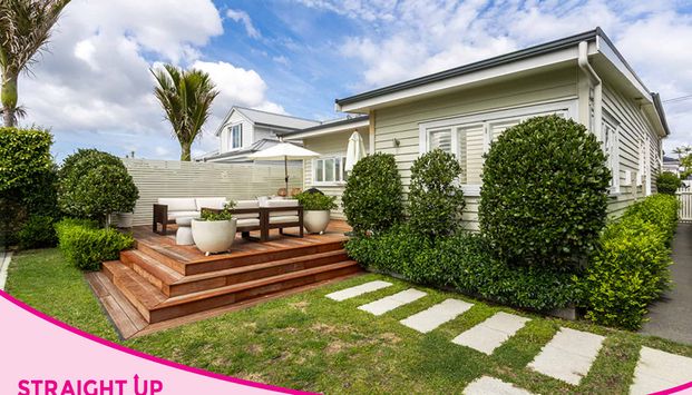 Christmas by your Pool - Photo 1