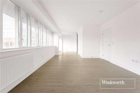 Arcadia Avenue, London, N3 - Photo 4