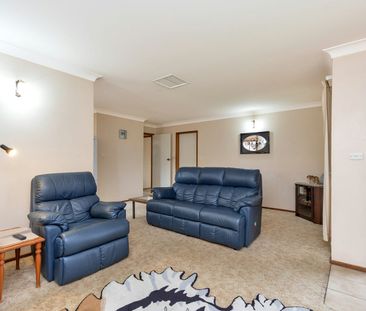 1/11 Illoura Street, Hillvue, NSW 2340 - Photo 2