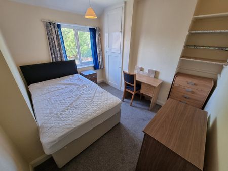 3 Bed Student Accommodation - Photo 2