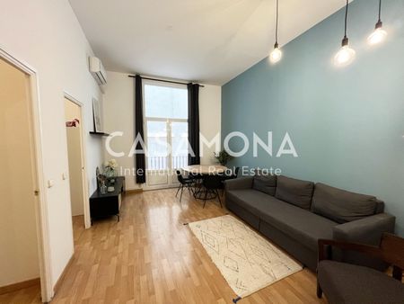 Cozy 2-Bedroom Apartment with Terrace in Central Gótico - Photo 2