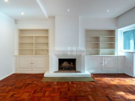 2 room luxury Apartment for rent in Lisbon - Photo 4