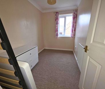 3 bedroom semi-detached house to rent - Photo 2