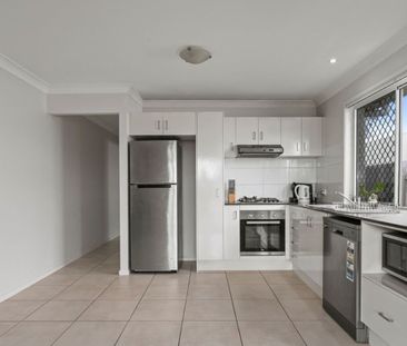 1/20 Groeschel Court, Goodna QLD 4300 - House For Rent | Domain - Photo 5