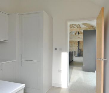 3 bedroom barn conversion to rent - Photo 4