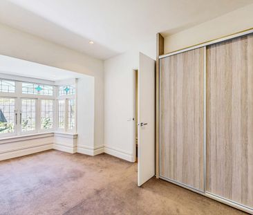 Victorian Charm With Modern Comfort - Photo 3