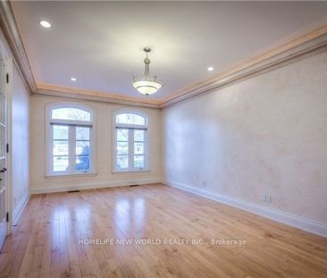 Detached Home For Lease | C8120126 - Photo 5