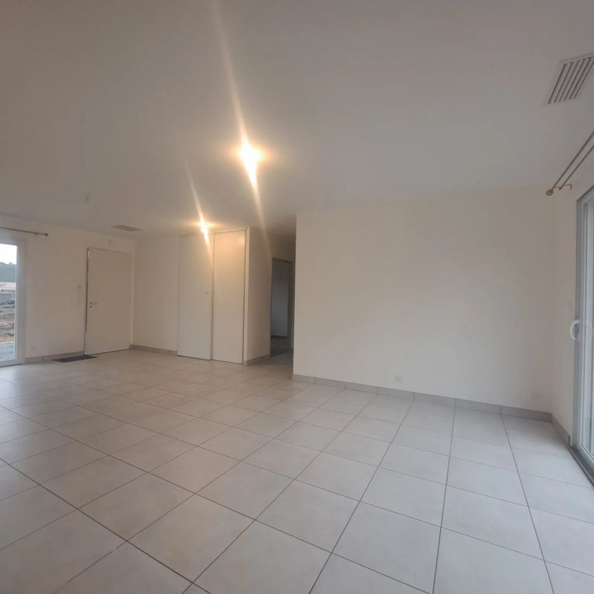 ALOUER MAISON 2022 A LUGOS T4 - Photo 1