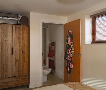 2 bedroom apartment to rent - Photo 4