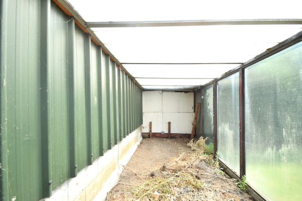 Ruime gezinswoning met 4 slaapkamers in het rustige Zande - Photo 1