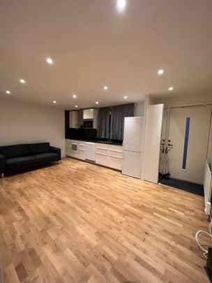 Dagsländevägen, Upplands Väsby - Photo 1