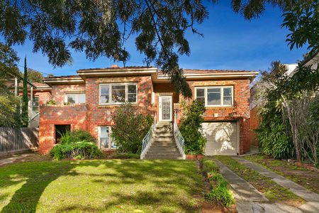 63 Hillsyde Parade, Strathmore VIC 3041 - Photo 4