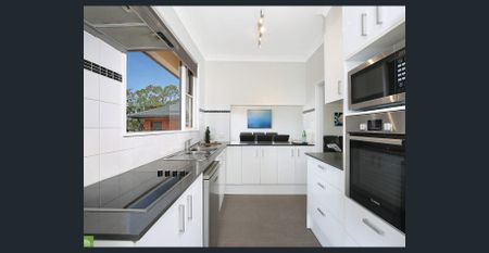 Impeccably Presented And Renovated Family Home - Photo 3